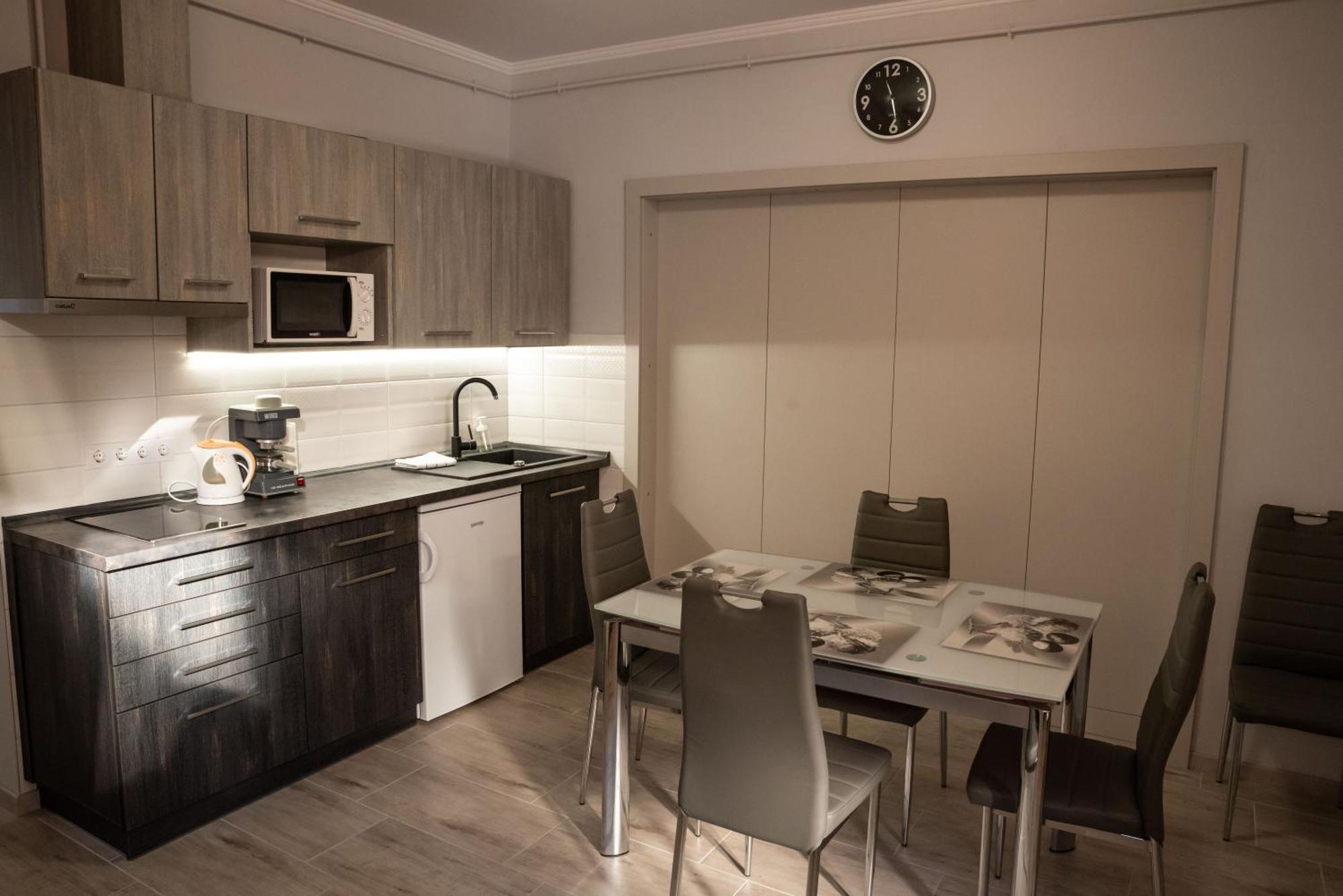 Gesztenye Apartman Makó Buitenkant foto