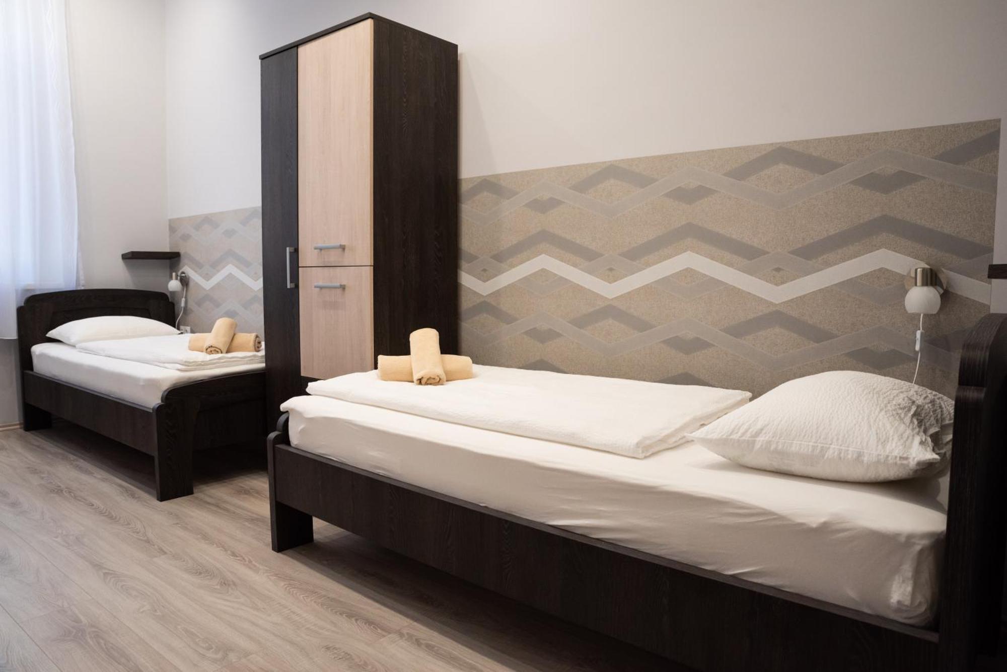 Gesztenye Apartman Makó Buitenkant foto