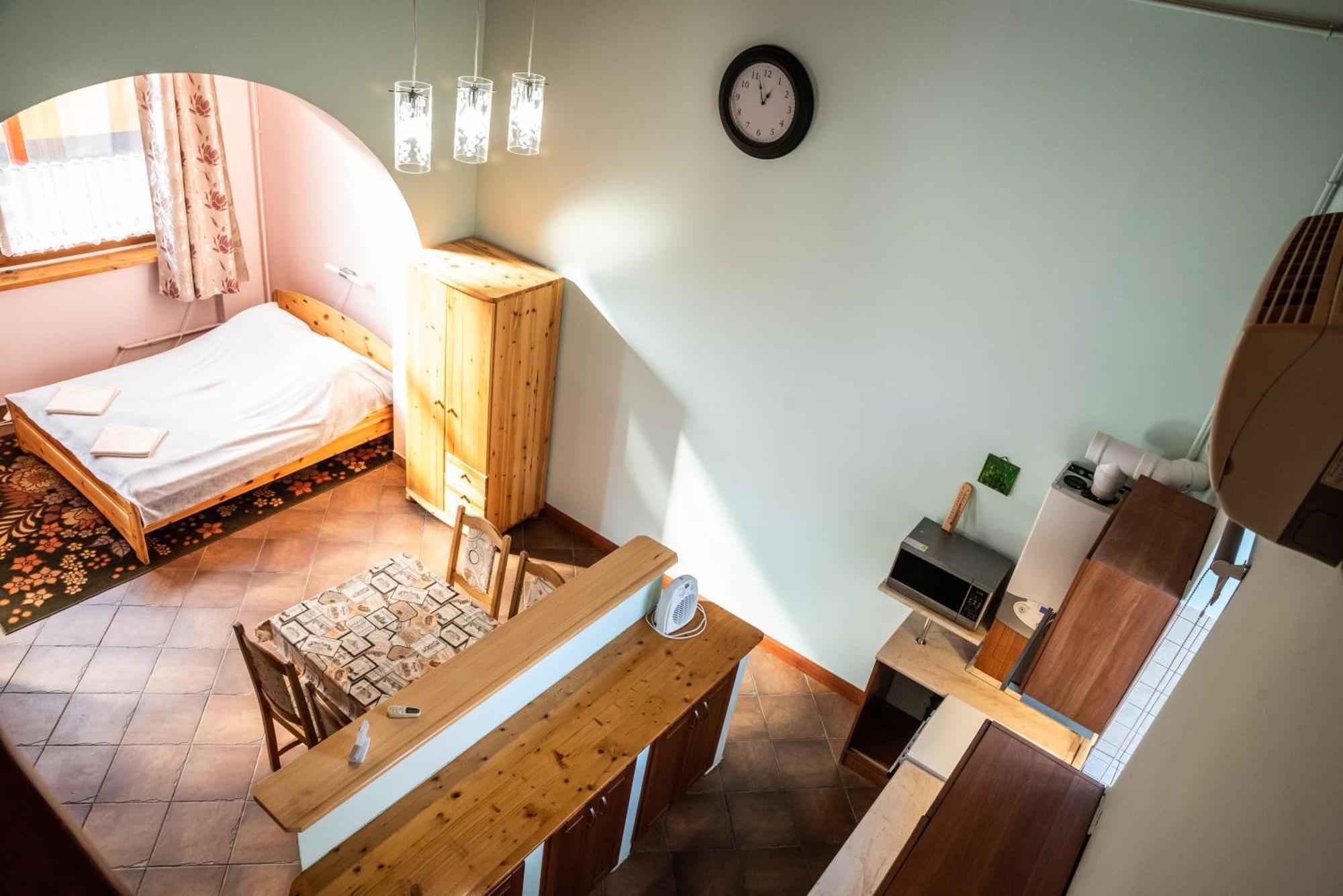 Gesztenye Apartman Makó Buitenkant foto