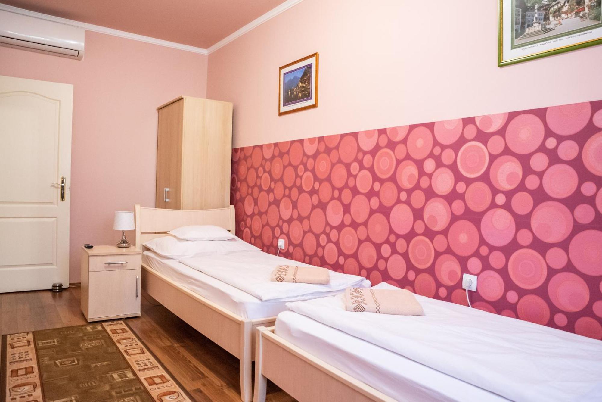 Gesztenye Apartman Makó Buitenkant foto