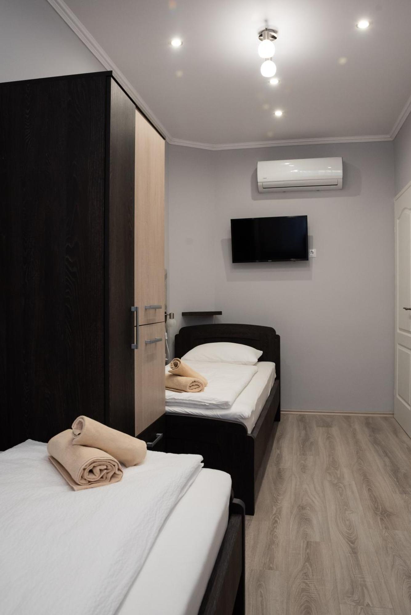 Gesztenye Apartman Makó Buitenkant foto