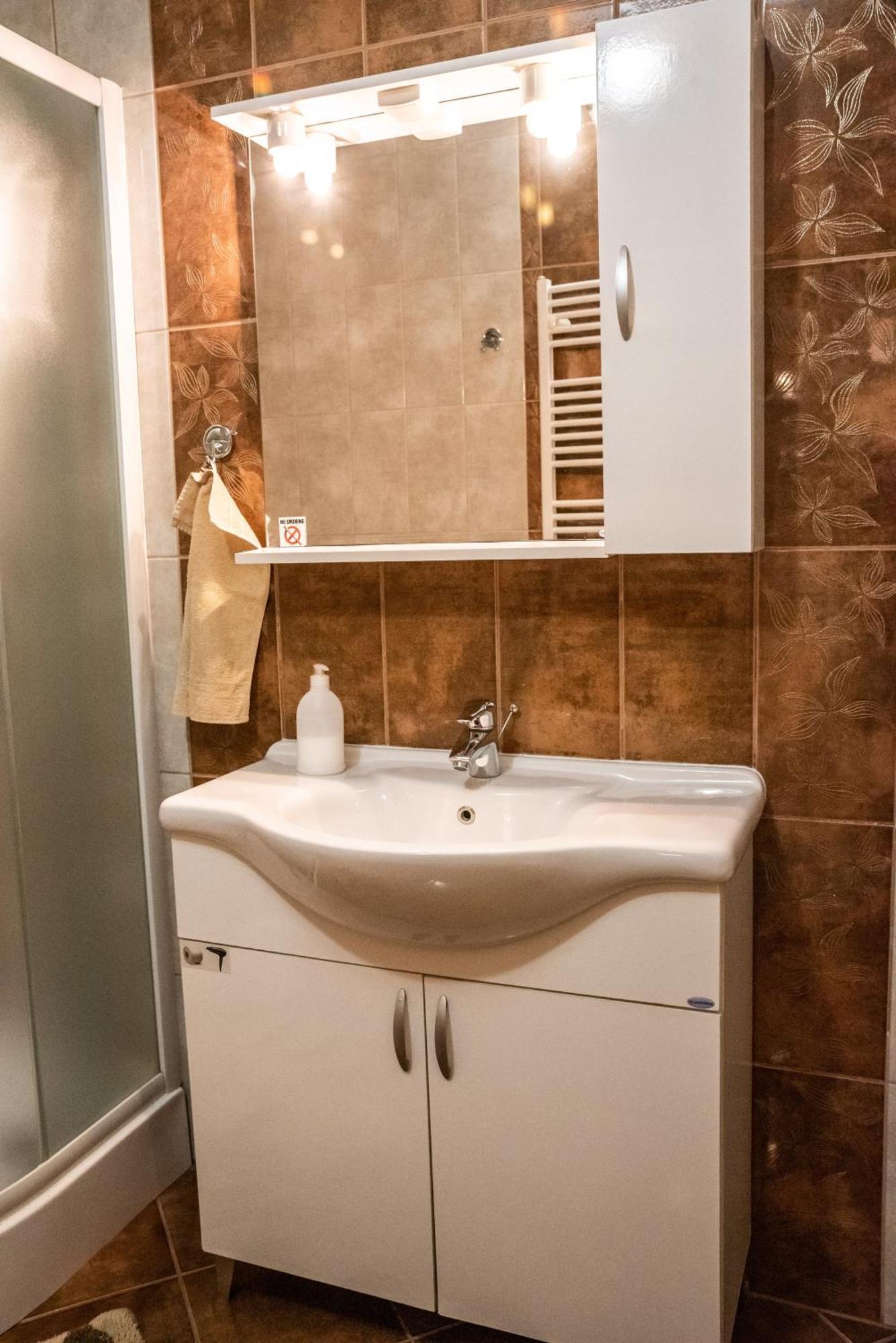 Gesztenye Apartman Makó Buitenkant foto