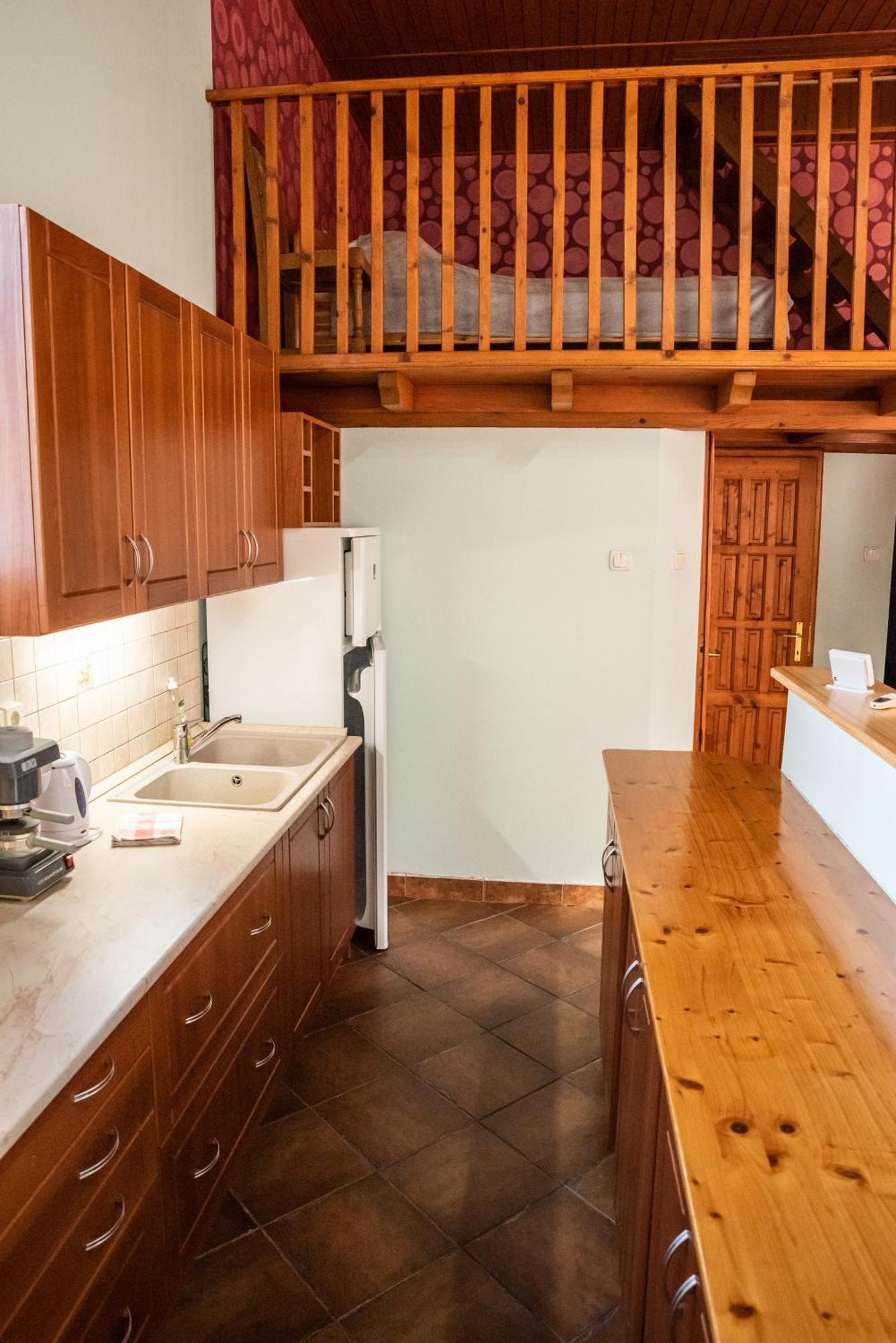 Gesztenye Apartman Makó Buitenkant foto